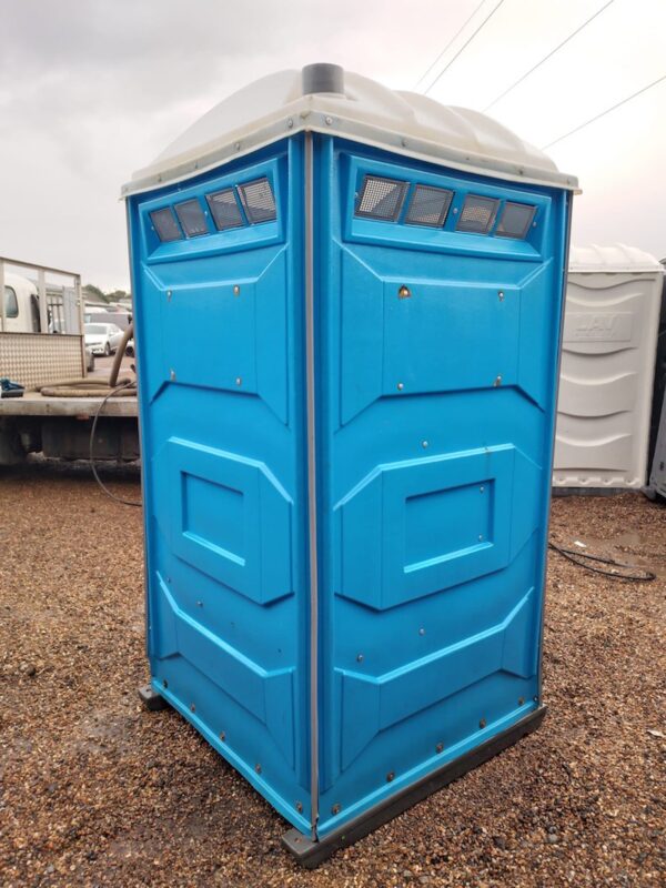 single mains toilet USA
