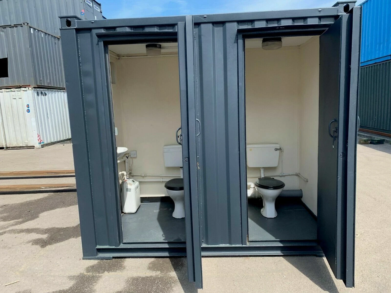 5+1 steel toilet cabin 24ft x 9ft